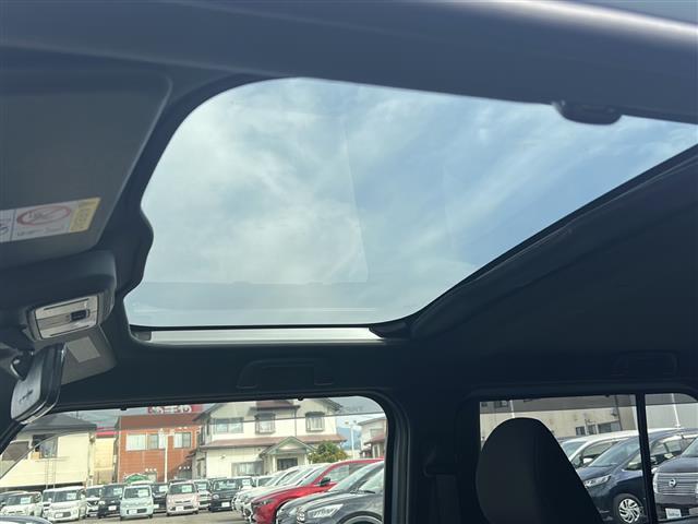 タフト Ｇ　ダーククロムベンチャー　４ＷＤ　スカイルーフ　９型ディスプレイオーディオ　フルセグＴＶ　Ｂｌｕｅｔｏｏｔｈ　バックカメラ　衝突軽減ブレーキ　シートヒーター　コーナーセンサー　ＬＥＤヘッドライト　オートライト　フォグランプ（3枚目）