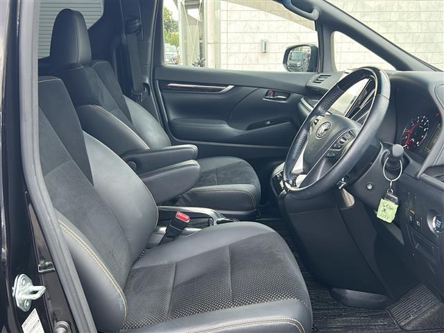 ヴェルファイア 2.5Z ゴールデンアイズ 4WD 純正ディスプレイオーディオ Bluetooth バックカメラ 両側パワースライドドア トヨタセーフティセンス 3眼LEDヘッドライト パワーバックドア オートクルーズ ETC スマートキー(17枚目)