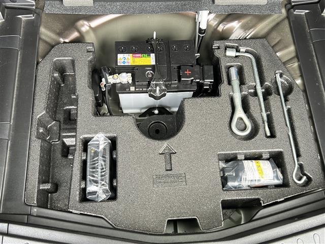 ノート e-パワー メダリスト ワンオーナー エマージェンシーブレーキ アラウンドビューモニター デジタルインナーミラー オーディオ USB ETC LEDヘッドライト オートライト レーンキープ ハーフレザーシート スマートキー(21枚目)