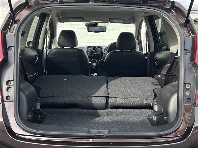 ノート e-パワー メダリスト ワンオーナー エマージェンシーブレーキ アラウンドビューモニター デジタルインナーミラー オーディオ USB ETC LEDヘッドライト オートライト レーンキープ ハーフレザーシート スマートキー(27枚目)