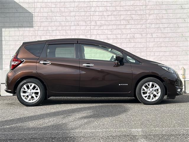 ノート e-パワー メダリスト ワンオーナー エマージェンシーブレーキ アラウンドビューモニター デジタルインナーミラー オーディオ USB ETC LEDヘッドライト オートライト レーンキープ ハーフレザーシート スマートキー(36枚目)