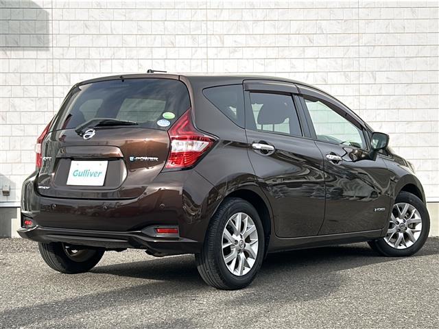 ノート e-パワー メダリスト ワンオーナー エマージェンシーブレーキ アラウンドビューモニター デジタルインナーミラー オーディオ USB ETC LEDヘッドライト オートライト レーンキープ ハーフレザーシート スマートキー(39枚目)