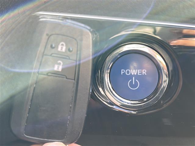 プリウス S バックカメラ 4WD LEDヘッドライト 純正ホイール Bluetooth ドライブレコーダー ETC 純正ナビ クルコン 純正フロアマット オートライト ドアバイザー 電格ミラー 盗難防止センサー(16枚目)