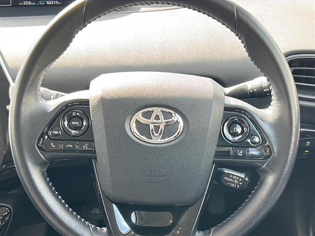 プリウス S バックカメラ 4WD LEDヘッドライト 純正ホイール Bluetooth ドライブレコーダー ETC 純正ナビ クルコン 純正フロアマット オートライト ドアバイザー 電格ミラー 盗難防止センサー(21枚目)