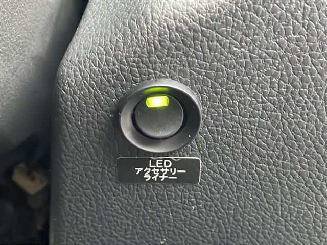 インプレッサスポーツ 2.0iアイサイト プラウドエディション 4WD 純正ナビ フルセグTV Bluetooth バックカメラ アイサイト 追従有クルーズコントロール パドルシフト HIDライト オートライト ETC レーンキープ D席パワーシート スマートキー(8枚目)