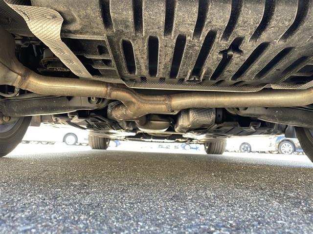 Eクラス E200 4マチック アバンギャルド 純ナビ 全方位C BSM BT フルセグ 電子P 前席シートヒーター 前席Pシート 電動トランクゲート 追従クルコン ブルメスタースピーカー 純正パフュームアトマイザー ETC 黒革シート スペアキー(43枚目)