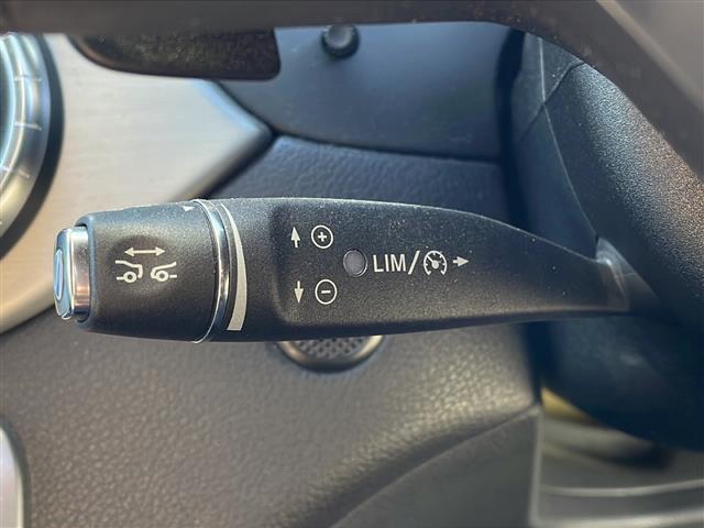 CLAクラス CLA180 AMGライン AMG 純ナビ フルセグTV BT BSM D席Pシート 前後Pセンサー シートメモリ 追従クルコン レーンキープ ECOモード ステリモ 電子P 純正フロアマット 黒革巻ステアリング リモコンキー(3枚目)