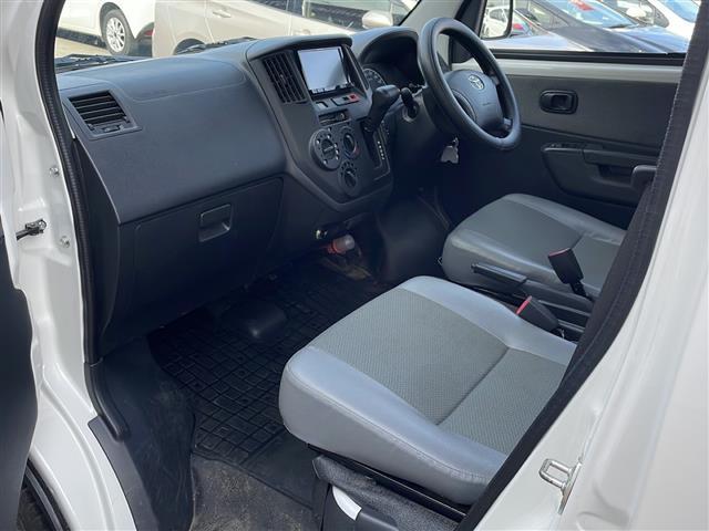 タウンエーストラック DX Xエディション 4WD2WD切替有 オートマシフト ナビ フルセグTV Bluetooth CDDVD再生 現状冬タイヤ 夏タイヤ別積有 リモコンキー 荷台ゴムマット ゴムフロアマット バックフォグ エアコン(20枚目)