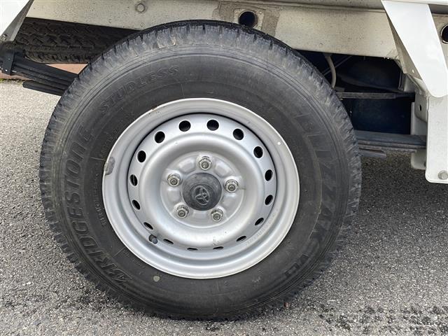 タウンエーストラック DX Xエディション 4WD2WD切替有 オートマシフト ナビ フルセグTV Bluetooth CDDVD再生 現状冬タイヤ 夏タイヤ別積有 リモコンキー 荷台ゴムマット ゴムフロアマット バックフォグ エアコン(33枚目)