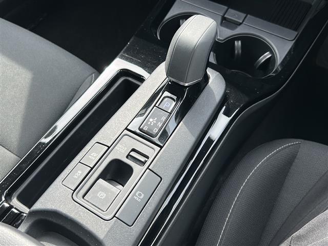 プリウス G 4WD 寒冷地仕様 純正ナビ フルセグTV Bluetooth バックカメラ トヨタセーフティセンス 前席シートヒーター レーダークルーズ クリアランスソナー LEDヘッドライト スマートキー(11枚目)