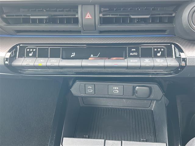 プリウス G 4WD 寒冷地仕様 純正ナビ フルセグTV Bluetooth バックカメラ トヨタセーフティセンス 前席シートヒーター レーダークルーズ クリアランスソナー LEDヘッドライト スマートキー(14枚目)