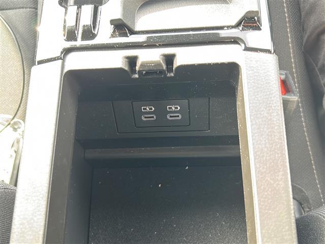 プリウス G 4WD 寒冷地仕様 純正ナビ フルセグTV Bluetooth バックカメラ トヨタセーフティセンス 前席シートヒーター レーダークルーズ クリアランスソナー LEDヘッドライト スマートキー(16枚目)