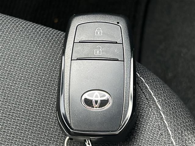 プリウス G 4WD 寒冷地仕様 純正ナビ フルセグTV Bluetooth バックカメラ トヨタセーフティセンス 前席シートヒーター レーダークルーズ クリアランスソナー LEDヘッドライト スマートキー(17枚目)