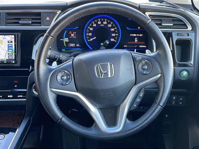 シャトル ハイブリッドＸ　４ＷＤ　ナビ　フルセグＴＶ　シティブレーキ　クルーズコントロール　ＥＴＣ　パドルシフト　ハーフレザーシート　革巻きステアリング　オートライト　フォグランプ　社外アルミホイール　横滑り防止　スマートキー（13枚目）