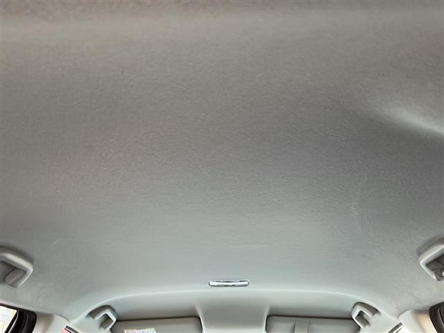 シャトル ハイブリッドＸ　４ＷＤ　ナビ　フルセグＴＶ　シティブレーキ　クルーズコントロール　ＥＴＣ　パドルシフト　ハーフレザーシート　革巻きステアリング　オートライト　フォグランプ　社外アルミホイール　横滑り防止　スマートキー（24枚目）