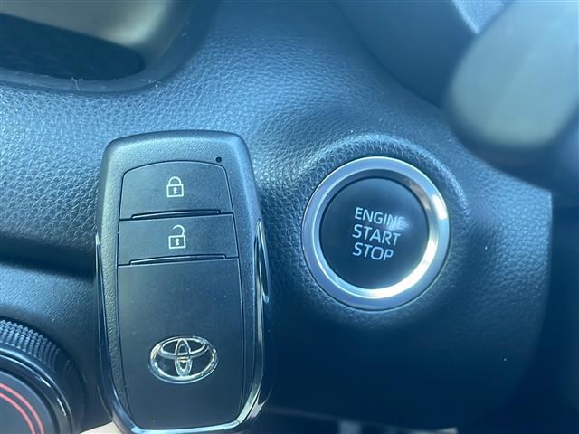 ヤリス Ｘ　４ＷＤ　寒冷地仕様　純正ナビ　ｂｌｕｅｔｏｏｔｈ　バックカメラ　衝突被害軽減ブレーキ　クルーズコントロール追従有　コーナーセンサー　ＥＴＣ　レーンキープアシスト　純正フロアマット　スマートキー（14枚目）