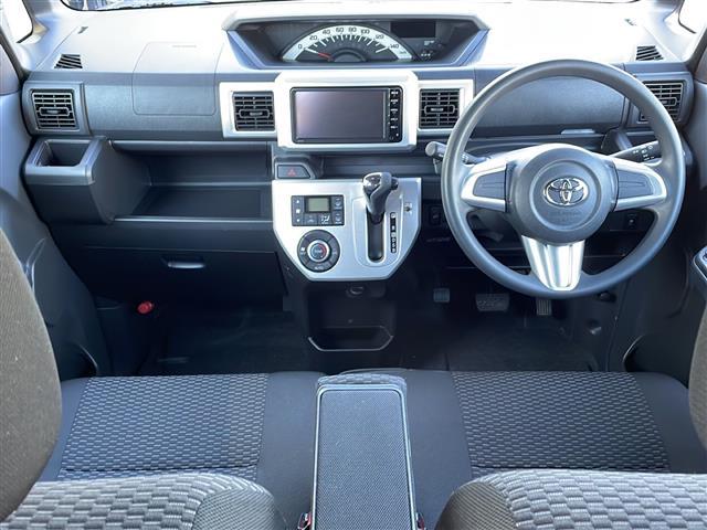 ピクシスメガ Ｌ　４ＷＤ　純正ナビ　ワンセグＴＶ　Ｂｌｕｅｔｏｏｔｈ　左側パワースライドドア　シートヒーター　オートライト　ＨＩＤライト　横滑防止　社外アルミホイール　スマートキー　フロアマット　ドアバイザースペアキー（2枚目）