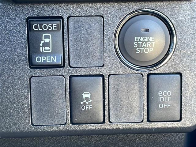 ピクシスメガ Ｌ　４ＷＤ　純正ナビ　ワンセグＴＶ　Ｂｌｕｅｔｏｏｔｈ　左側パワースライドドア　シートヒーター　オートライト　ＨＩＤライト　横滑防止　社外アルミホイール　スマートキー　フロアマット　ドアバイザースペアキー（5枚目）