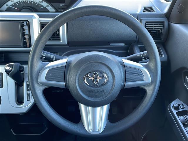 ピクシスメガ Ｌ　４ＷＤ　純正ナビ　ワンセグＴＶ　Ｂｌｕｅｔｏｏｔｈ　左側パワースライドドア　シートヒーター　オートライト　ＨＩＤライト　横滑防止　社外アルミホイール　スマートキー　フロアマット　ドアバイザースペアキー（16枚目）