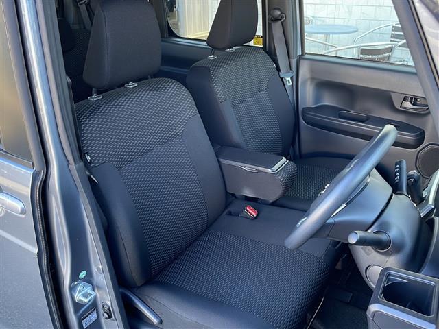 ピクシスメガ Ｌ　４ＷＤ　純正ナビ　ワンセグＴＶ　Ｂｌｕｅｔｏｏｔｈ　左側パワースライドドア　シートヒーター　オートライト　ＨＩＤライト　横滑防止　社外アルミホイール　スマートキー　フロアマット　ドアバイザースペアキー（17枚目）