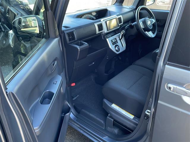 ピクシスメガ Ｌ　４ＷＤ　純正ナビ　ワンセグＴＶ　Ｂｌｕｅｔｏｏｔｈ　左側パワースライドドア　シートヒーター　オートライト　ＨＩＤライト　横滑防止　社外アルミホイール　スマートキー　フロアマット　ドアバイザースペアキー（20枚目）