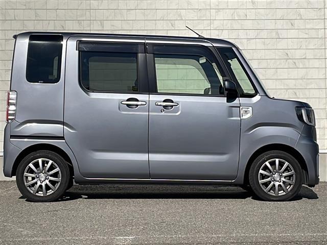 ピクシスメガ Ｌ　４ＷＤ　純正ナビ　ワンセグＴＶ　Ｂｌｕｅｔｏｏｔｈ　左側パワースライドドア　シートヒーター　オートライト　ＨＩＤライト　横滑防止　社外アルミホイール　スマートキー　フロアマット　ドアバイザースペアキー（36枚目）