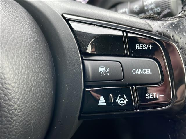 ヴェゼル ｅ：ＨＥＶ　Ｘ　４ＷＤ　純正ナビ　フルセグＴＶ　Ｂｌｕｅｔｏｏｔｈ　バックカメラ　ホンダセンシング　ＬＥＤヘッドライト　フォグランプ　オートライト　シートヒーター　ワイヤレス充電　ＥＴＣ２．０　オートライト　スマキー（7枚目）