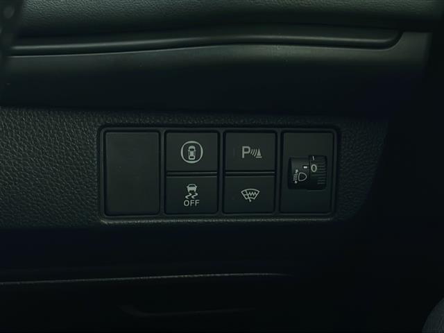 ヴェゼル ｅ：ＨＥＶ　Ｘ　４ＷＤ　純正ナビ　フルセグＴＶ　Ｂｌｕｅｔｏｏｔｈ　バックカメラ　ホンダセンシング　ＬＥＤヘッドライト　フォグランプ　オートライト　シートヒーター　ワイヤレス充電　ＥＴＣ２．０　オートライト　スマキー（9枚目）