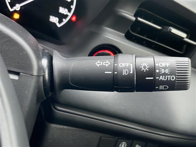 ヴェゼル ｅ：ＨＥＶ　Ｘ　４ＷＤ　純正ナビ　フルセグＴＶ　Ｂｌｕｅｔｏｏｔｈ　バックカメラ　ホンダセンシング　ＬＥＤヘッドライト　フォグランプ　オートライト　シートヒーター　ワイヤレス充電　ＥＴＣ２．０　オートライト　スマキー（15枚目）