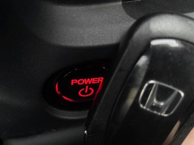 ヴェゼル ｅ：ＨＥＶ　Ｘ　４ＷＤ　純正ナビ　フルセグＴＶ　Ｂｌｕｅｔｏｏｔｈ　バックカメラ　ホンダセンシング　ＬＥＤヘッドライト　フォグランプ　オートライト　シートヒーター　ワイヤレス充電　ＥＴＣ２．０　オートライト　スマキー（19枚目）
