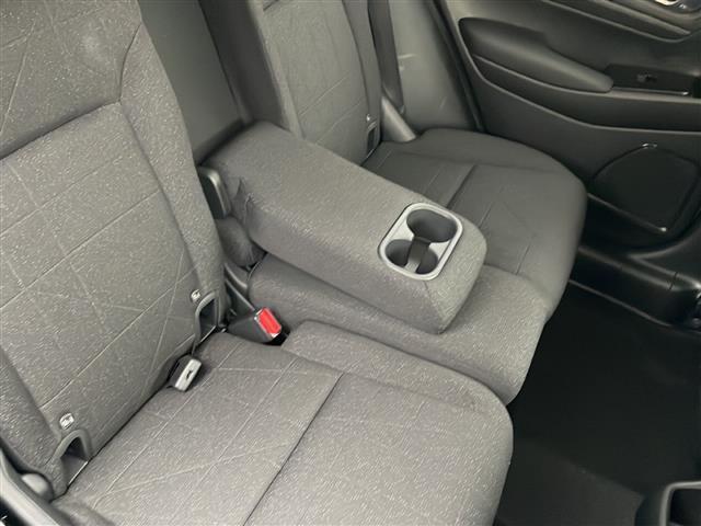 ヴェゼル ｅ：ＨＥＶ　Ｘ　４ＷＤ　純正ナビ　フルセグＴＶ　Ｂｌｕｅｔｏｏｔｈ　バックカメラ　ホンダセンシング　ＬＥＤヘッドライト　フォグランプ　オートライト　シートヒーター　ワイヤレス充電　ＥＴＣ２．０　オートライト　スマキー（25枚目）