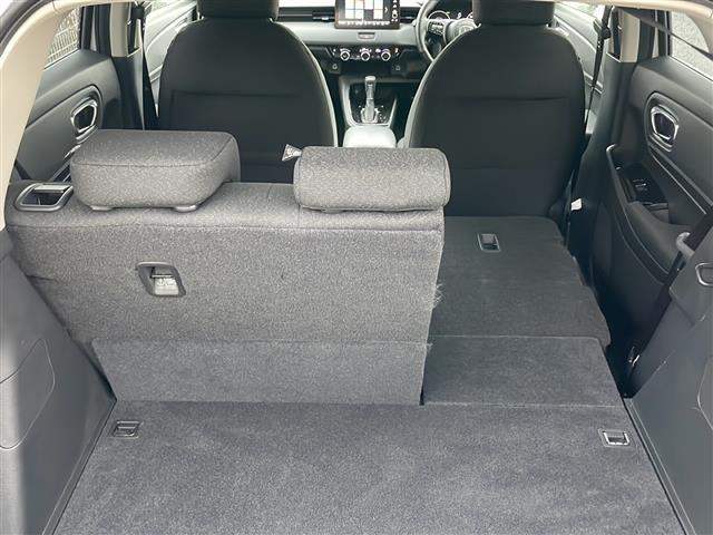 ヴェゼル ｅ：ＨＥＶ　Ｘ　４ＷＤ　純正ナビ　フルセグＴＶ　Ｂｌｕｅｔｏｏｔｈ　バックカメラ　ホンダセンシング　ＬＥＤヘッドライト　フォグランプ　オートライト　シートヒーター　ワイヤレス充電　ＥＴＣ２．０　オートライト　スマキー（27枚目）