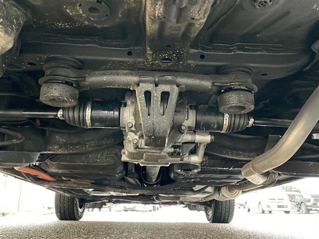 ヴェゼル ｅ：ＨＥＶ　Ｘ　４ＷＤ　純正ナビ　フルセグＴＶ　Ｂｌｕｅｔｏｏｔｈ　バックカメラ　ホンダセンシング　ＬＥＤヘッドライト　フォグランプ　オートライト　シートヒーター　ワイヤレス充電　ＥＴＣ２．０　オートライト　スマキー（42枚目）