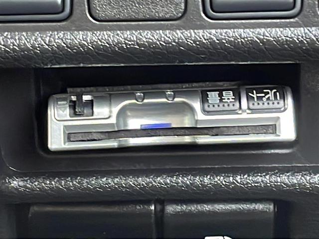 エクストレイル 20X エマージェンシーブレーキパッケージ 4WD 7人乗 純正ナビ フルセグTV Bluetooth バックカメラ フリップダウンモニター 衝突軽減ブレーキ シートヒーター ETC 電動リアゲート フォグランプ ドライブレコーダ スマートキー(10枚目)