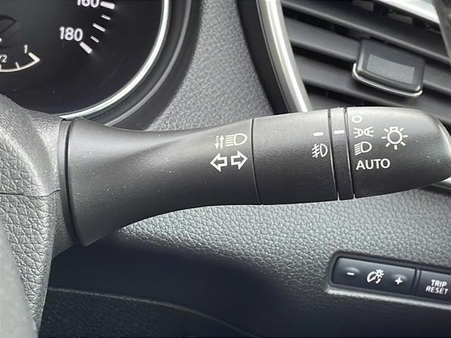 エクストレイル 20X エマージェンシーブレーキパッケージ 4WD 7人乗 純正ナビ フルセグTV Bluetooth バックカメラ フリップダウンモニター 衝突軽減ブレーキ シートヒーター ETC 電動リアゲート フォグランプ ドライブレコーダ スマートキー(11枚目)