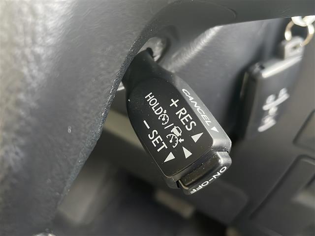 アルファード ２．５Ｘ　４ＷＤ　ワンオーナー　ＡＬＰＩＮＥナビ　フルセグＴＶ　Ｂｌｕｅｔｏｏｔｈ　Ｂカメラ　ＡＬＰＩＮＥフリップダウンモニター　両側パワースライドドア　クルコン　衝突軽減ブレーキ　ＥＴＣ　ドラレコ　スマキー（10枚目）