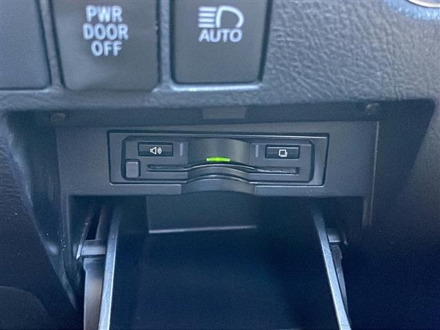 アルファード ２．５Ｘ　４ＷＤ　ワンオーナー　ＡＬＰＩＮＥナビ　フルセグＴＶ　Ｂｌｕｅｔｏｏｔｈ　Ｂカメラ　ＡＬＰＩＮＥフリップダウンモニター　両側パワースライドドア　クルコン　衝突軽減ブレーキ　ＥＴＣ　ドラレコ　スマキー（12枚目）