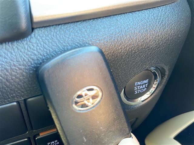 アルファード ２．５Ｘ　４ＷＤ　ワンオーナー　ＡＬＰＩＮＥナビ　フルセグＴＶ　Ｂｌｕｅｔｏｏｔｈ　Ｂカメラ　ＡＬＰＩＮＥフリップダウンモニター　両側パワースライドドア　クルコン　衝突軽減ブレーキ　ＥＴＣ　ドラレコ　スマキー（16枚目）