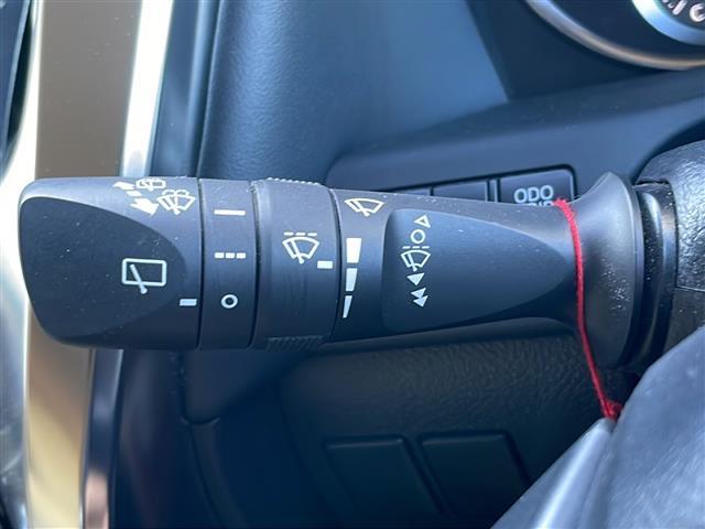 アルファード ２．５Ｘ　４ＷＤ　ワンオーナー　ＡＬＰＩＮＥナビ　フルセグＴＶ　Ｂｌｕｅｔｏｏｔｈ　Ｂカメラ　ＡＬＰＩＮＥフリップダウンモニター　両側パワースライドドア　クルコン　衝突軽減ブレーキ　ＥＴＣ　ドラレコ　スマキー（18枚目）