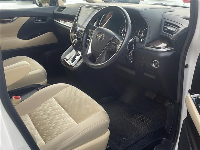 アルファード ２．５Ｘ　４ＷＤ　ワンオーナー　ＡＬＰＩＮＥナビ　フルセグＴＶ　Ｂｌｕｅｔｏｏｔｈ　Ｂカメラ　ＡＬＰＩＮＥフリップダウンモニター　両側パワースライドドア　クルコン　衝突軽減ブレーキ　ＥＴＣ　ドラレコ　スマキー（23枚目）