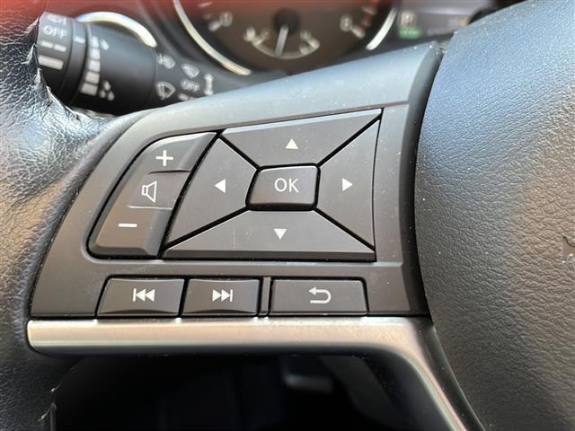 エクストレイル ２０Ｘｉ　２ＷＤ４ＷＤ切替有　純正１０型ナビ　フルセグＴＶ　Ｂｌｕｅｔｏｏｔｈ　全方位モニター　プロパイロット　衝突気軽減ブレーキ　パワーバックドア　前後シートヒーター　ＥＴＣ　レーンキープ　スマートキー（6枚目）