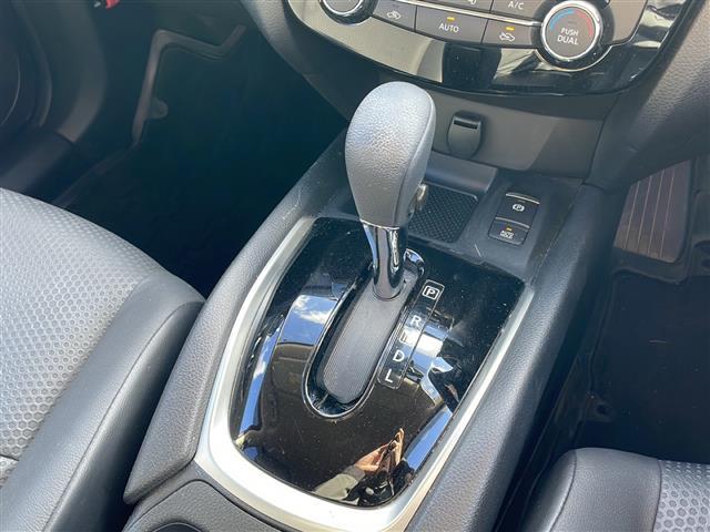 エクストレイル ２０Ｘｉ　２ＷＤ４ＷＤ切替有　純正１０型ナビ　フルセグＴＶ　Ｂｌｕｅｔｏｏｔｈ　全方位モニター　プロパイロット　衝突気軽減ブレーキ　パワーバックドア　前後シートヒーター　ＥＴＣ　レーンキープ　スマートキー（18枚目）