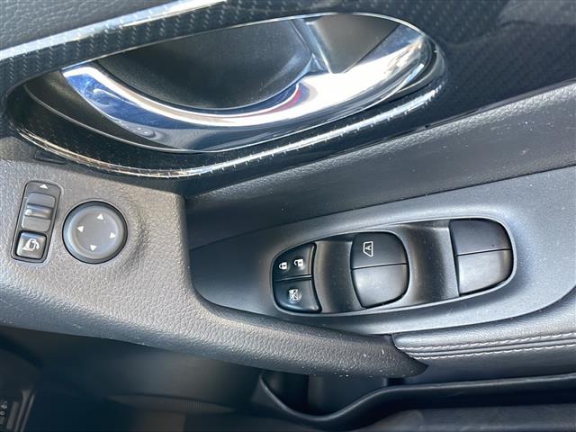 エクストレイル ２０Ｘｉ　２ＷＤ４ＷＤ切替有　純正１０型ナビ　フルセグＴＶ　Ｂｌｕｅｔｏｏｔｈ　全方位モニター　プロパイロット　衝突気軽減ブレーキ　パワーバックドア　前後シートヒーター　ＥＴＣ　レーンキープ　スマートキー（20枚目）