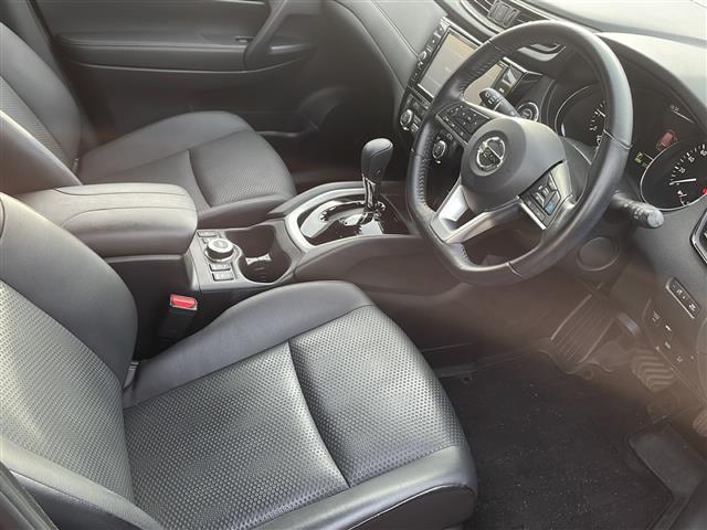 エクストレイル ２０Ｘｉ　２ＷＤ４ＷＤ切替有　純正１０型ナビ　フルセグＴＶ　Ｂｌｕｅｔｏｏｔｈ　全方位モニター　プロパイロット　衝突気軽減ブレーキ　パワーバックドア　前後シートヒーター　ＥＴＣ　レーンキープ　スマートキー（22枚目）