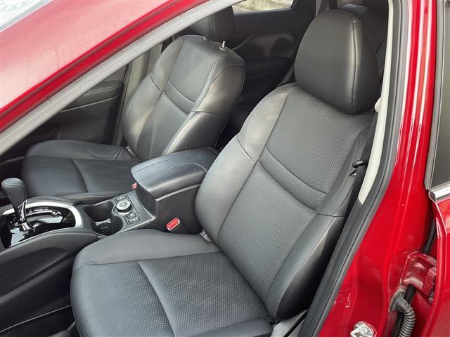 エクストレイル ２０Ｘｉ　２ＷＤ４ＷＤ切替有　純正１０型ナビ　フルセグＴＶ　Ｂｌｕｅｔｏｏｔｈ　全方位モニター　プロパイロット　衝突気軽減ブレーキ　パワーバックドア　前後シートヒーター　ＥＴＣ　レーンキープ　スマートキー（24枚目）