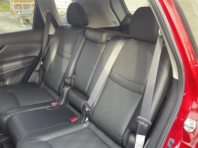 エクストレイル ２０Ｘｉ　２ＷＤ４ＷＤ切替有　純正１０型ナビ　フルセグＴＶ　Ｂｌｕｅｔｏｏｔｈ　全方位モニター　プロパイロット　衝突気軽減ブレーキ　パワーバックドア　前後シートヒーター　ＥＴＣ　レーンキープ　スマートキー（26枚目）