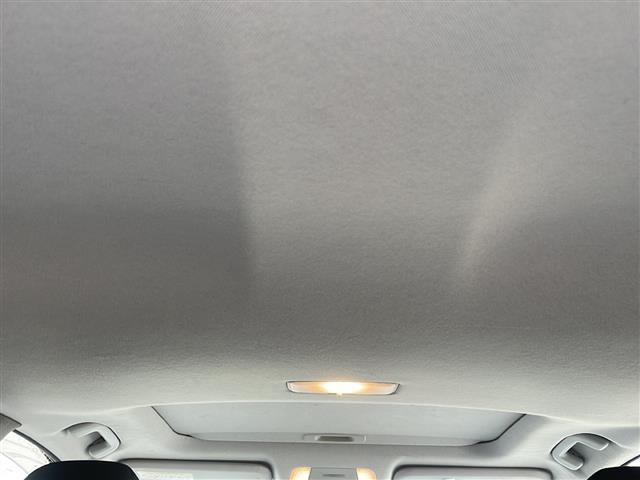 プリウス Ａ　４ＷＤ　純正ナビ　フルセグＴＶ　Ｂｌｕｅｔｏｏｔｈ　バックカメラ　衝突被害軽減ブレーキ　オートクルーズ　バックソナー　ＨＵＤ　ＥＴＣ　ＬＥＤヘッドライト　オートライト　レーンキープ　スマートキー（30枚目）