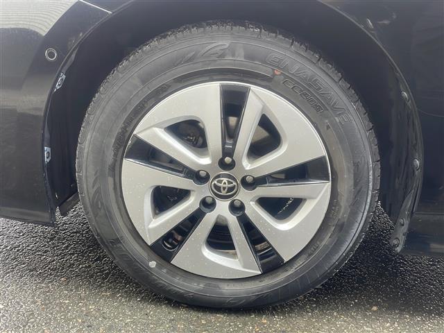 プリウス Ａ　４ＷＤ　純正ナビ　フルセグＴＶ　Ｂｌｕｅｔｏｏｔｈ　バックカメラ　衝突被害軽減ブレーキ　オートクルーズ　バックソナー　ＨＵＤ　ＥＴＣ　ＬＥＤヘッドライト　オートライト　レーンキープ　スマートキー（32枚目）