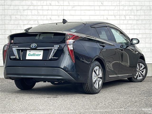 プリウス Ａ　４ＷＤ　純正ナビ　フルセグＴＶ　Ｂｌｕｅｔｏｏｔｈ　バックカメラ　衝突被害軽減ブレーキ　オートクルーズ　バックソナー　ＨＵＤ　ＥＴＣ　ＬＥＤヘッドライト　オートライト　レーンキープ　スマートキー（41枚目）