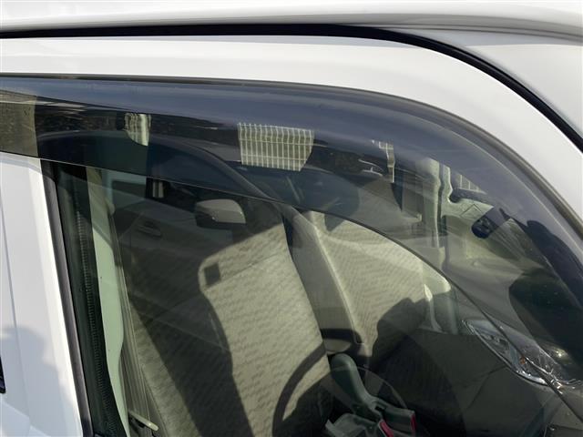 エブリイ ＰＡ　４ＷＤボタン有　オートマシフト　純正ラジオ　両側スライドドア　純正ゴムマット　ドアバイザー　スペアキー　ヘッドアップコンソール　純正スチールホイール（11枚目）